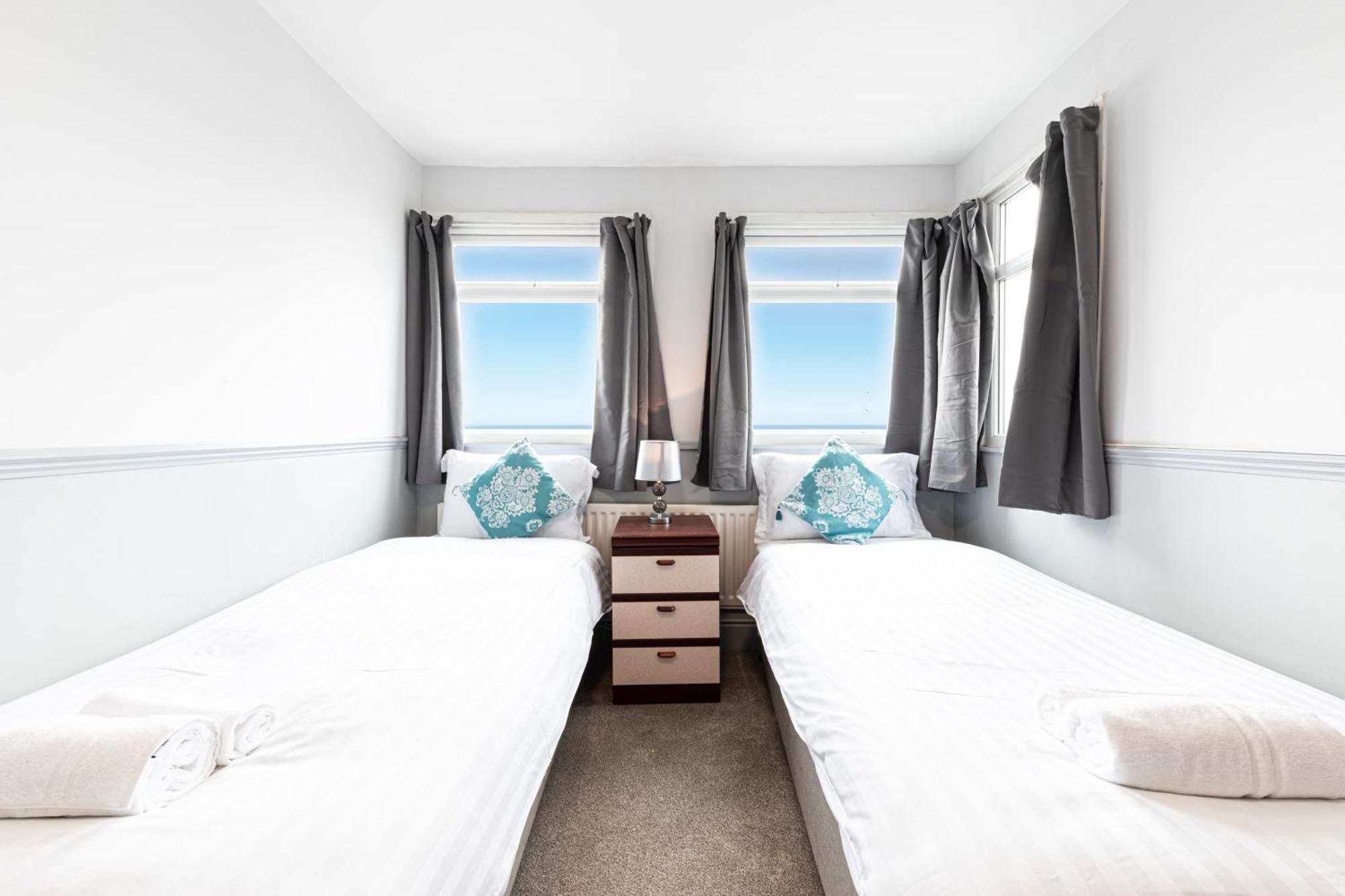 The Manor Hotel Llandudno Extérieur photo