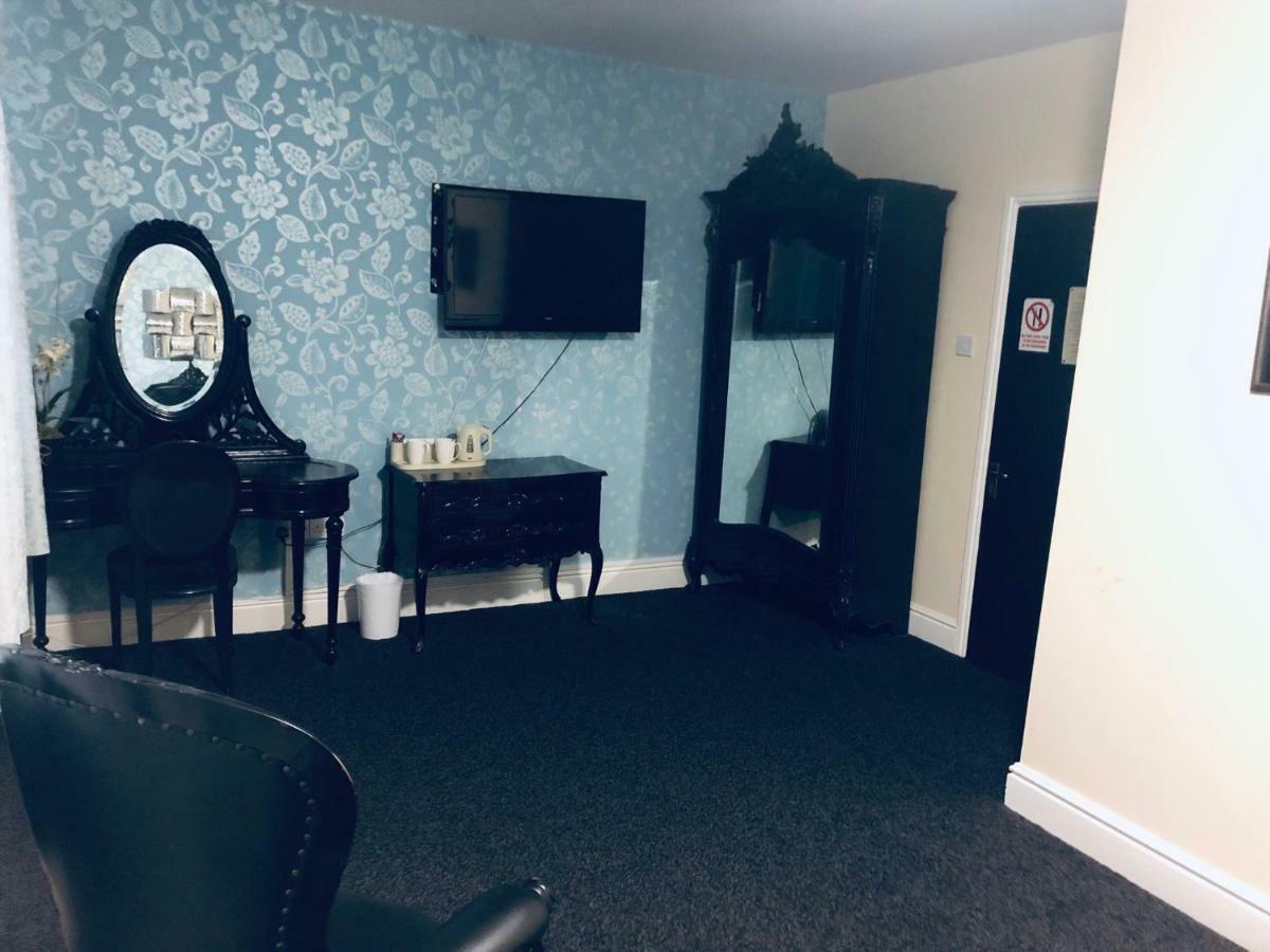 The Manor Hotel Llandudno Extérieur photo